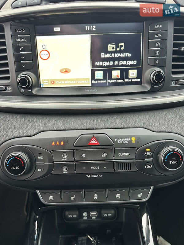 Внедорожник / Кроссовер Kia Sorento 2016 в Дубно