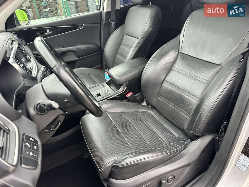 Внедорожник / Кроссовер Kia Sorento 2016 в Дубно