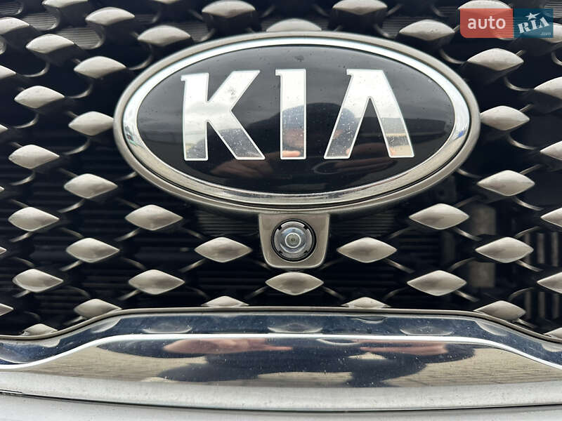 Внедорожник / Кроссовер Kia Sorento 2016 в Дубно