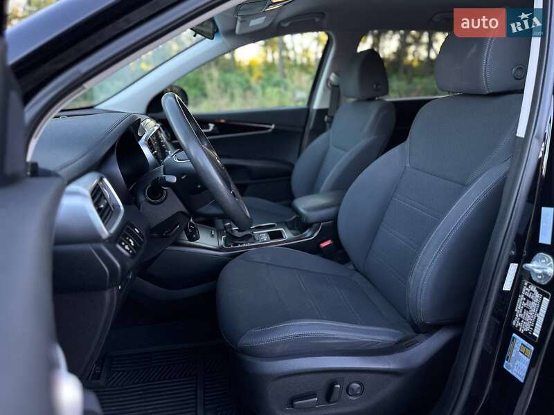 Внедорожник / Кроссовер Kia Sorento 2019 в Киеве фото 11 Внедорожник / Кроссовер Kia Sorento 2019 в Киеве