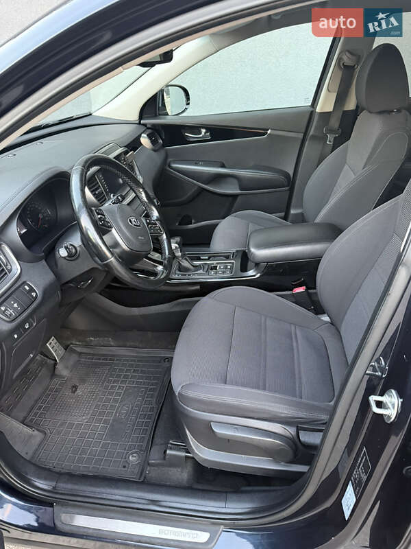 Внедорожник / Кроссовер Kia Sorento 2019 в Киеве фото 10 Внедорожник / Кроссовер Kia Sorento 2019 в Киеве