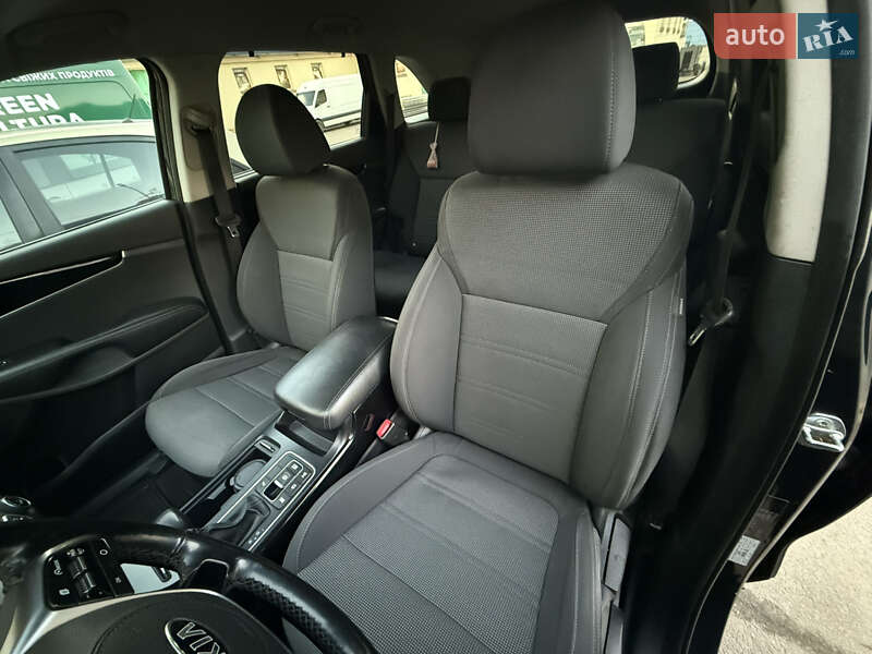Внедорожник / Кроссовер Kia Sorento 2019 в Киеве фото 15 Внедорожник / Кроссовер Kia Sorento 2019 в Киеве