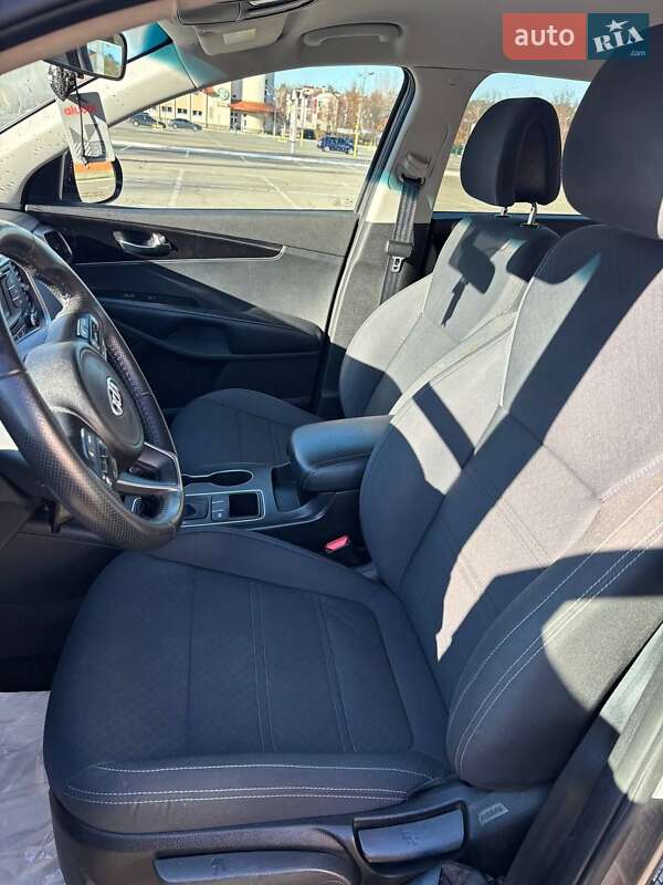 Внедорожник / Кроссовер Kia Sorento 2015 в Броварах