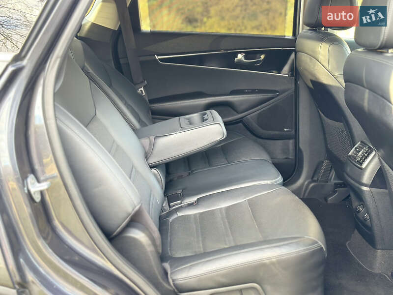Внедорожник / Кроссовер Kia Sorento 2016 в Самборе фото 73 Внедорожник / Кроссовер Kia Sorento 2016 в Самборе