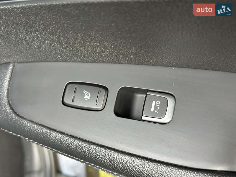 Внедорожник / Кроссовер Kia Sorento 2016 в Самборе фото 87 Внедорожник / Кроссовер Kia Sorento 2016 в Самборе