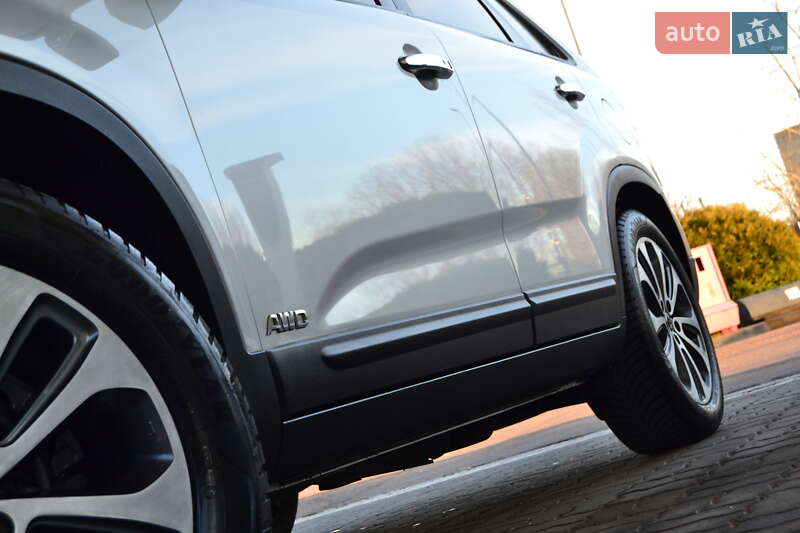 Внедорожник / Кроссовер Kia Sorento 2013 в Дрогобыче
