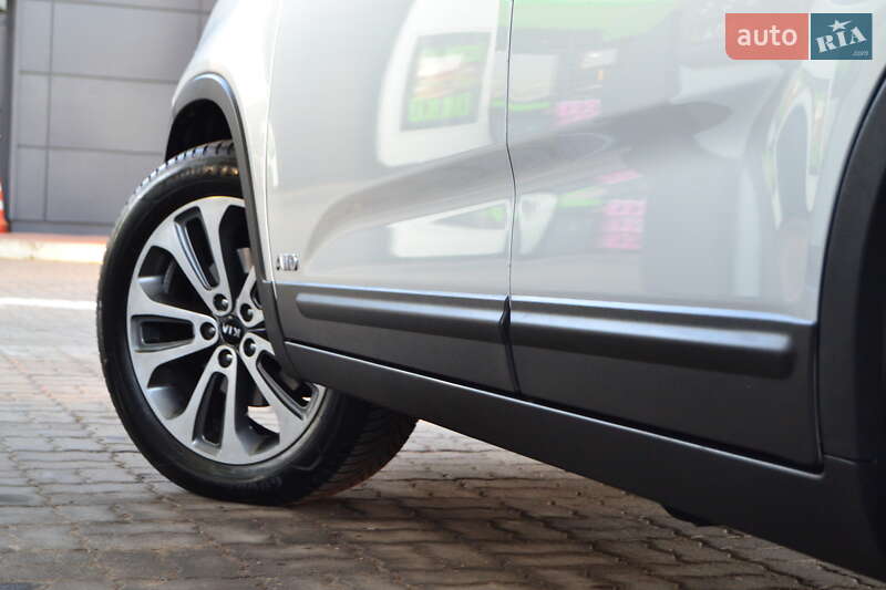 Внедорожник / Кроссовер Kia Sorento 2013 в Дрогобыче