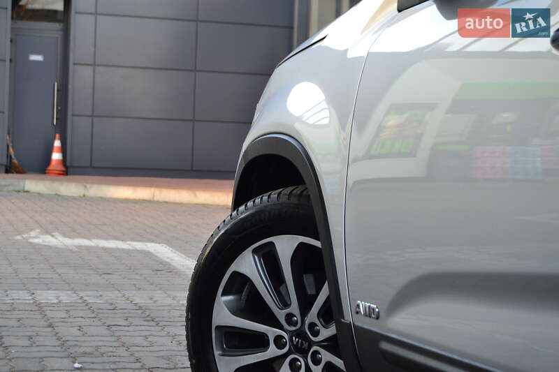 Внедорожник / Кроссовер Kia Sorento 2013 в Дрогобыче