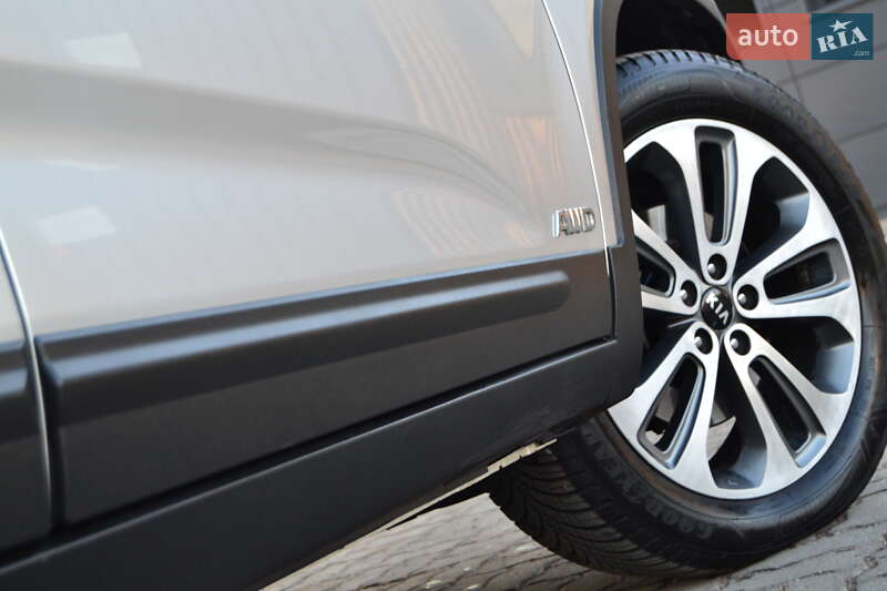 Внедорожник / Кроссовер Kia Sorento 2013 в Дрогобыче