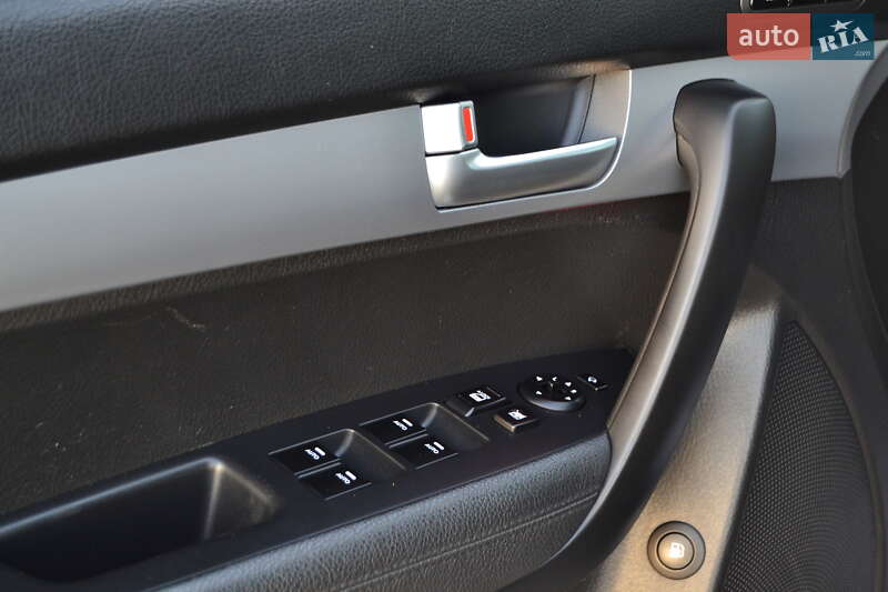 Внедорожник / Кроссовер Kia Sorento 2013 в Дрогобыче