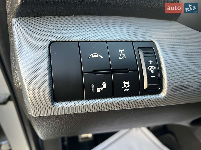 Внедорожник / Кроссовер Kia Sorento 2013 в Дрогобыче