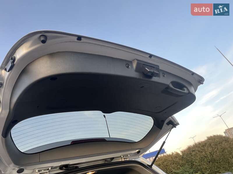 Внедорожник / Кроссовер Kia Sorento 2013 в Дрогобыче