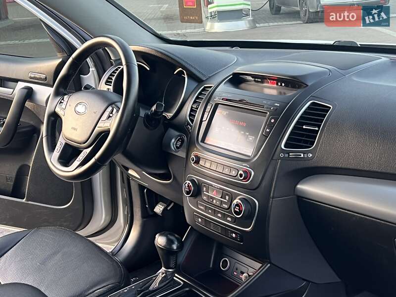 Внедорожник / Кроссовер Kia Sorento 2013 в Дрогобыче