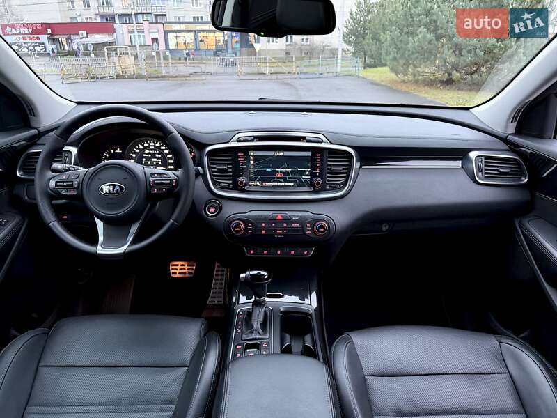 Внедорожник / Кроссовер Kia Sorento 2016 в Ковеле