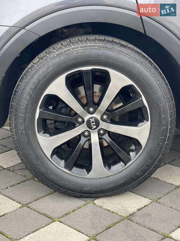 Внедорожник / Кроссовер Kia Sorento 2017 в Стрые