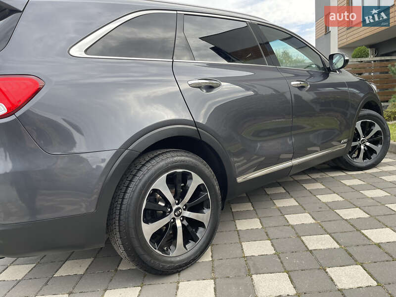 Внедорожник / Кроссовер Kia Sorento 2017 в Стрые