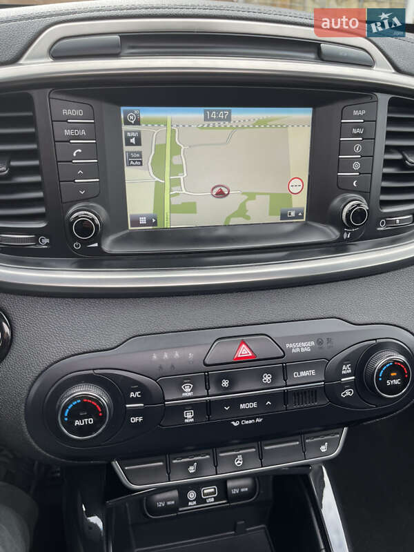 Внедорожник / Кроссовер Kia Sorento 2017 в Стрые