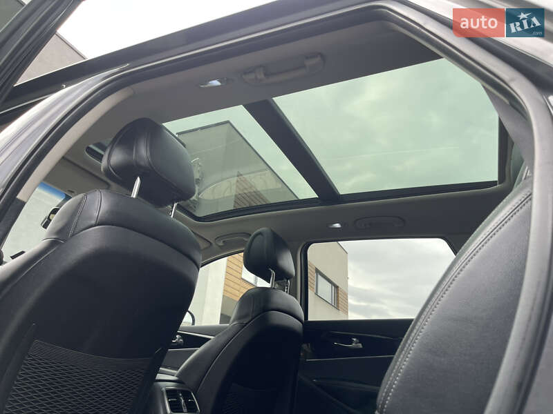 Внедорожник / Кроссовер Kia Sorento 2017 в Стрые