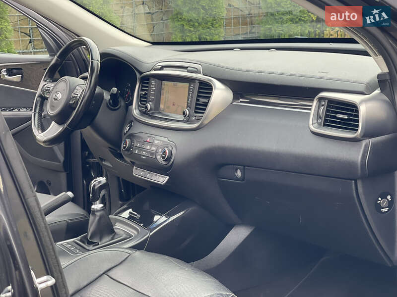 Внедорожник / Кроссовер Kia Sorento 2017 в Стрые