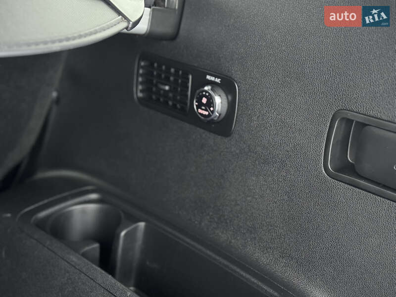 Позашляховик / Кросовер Kia Sorento 2016 в Львові