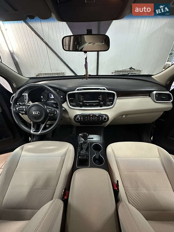 Внедорожник / Кроссовер Kia Sorento 2016 в Львове