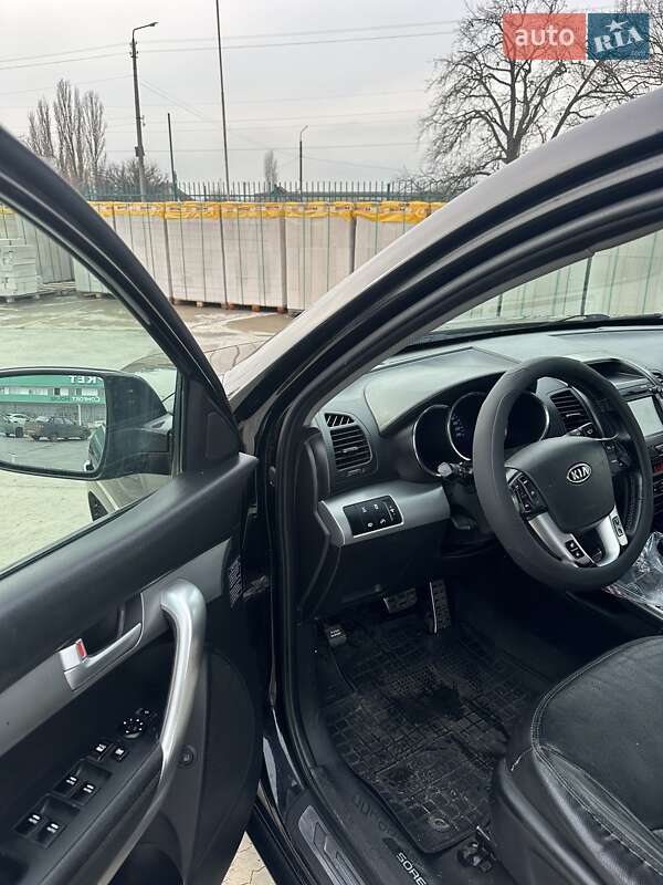 Внедорожник / Кроссовер Kia Sorento 2012 в Вознесенске фото 29 Внедорожник / Кроссовер Kia Sorento 2012 в Вознесенске