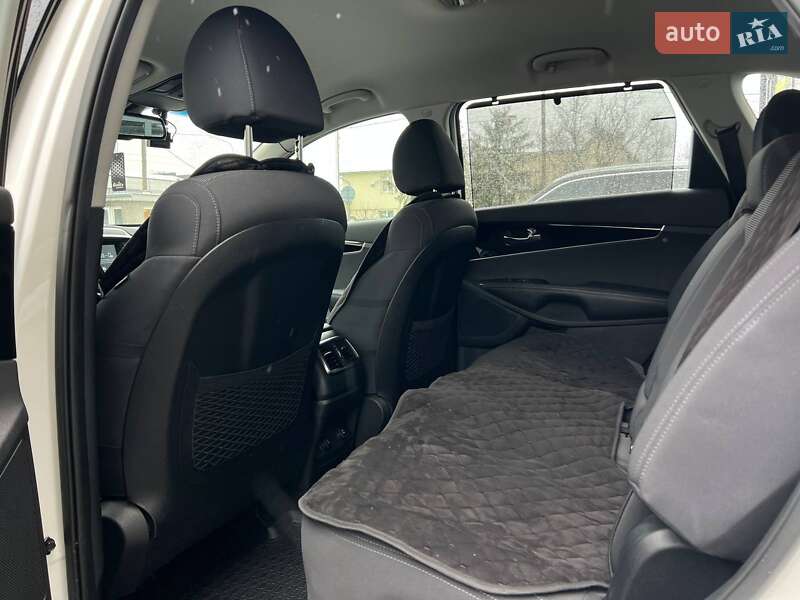 Позашляховик / Кросовер Kia Sorento 2018 в Івано-Франківську фото 23 Позашляховик / Кросовер Kia Sorento 2018 в Івано-Франківську