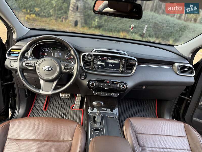 Внедорожник / Кроссовер Kia Sorento 2017 в Киеве