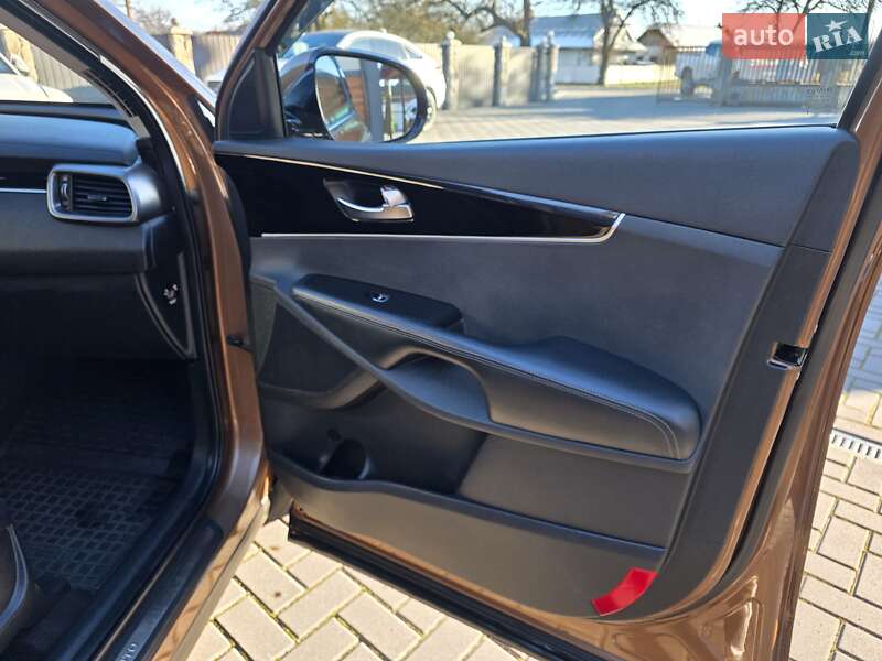 Внедорожник / Кроссовер Kia Sorento 2015 в Коломые