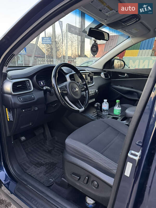 Внедорожник / Кроссовер Kia Sorento 2016 в Лубнах