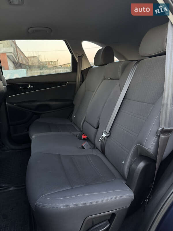 Внедорожник / Кроссовер Kia Sorento 2016 в Лубнах