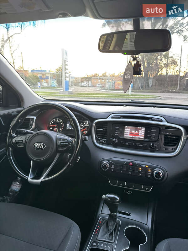 Внедорожник / Кроссовер Kia Sorento 2016 в Лубнах