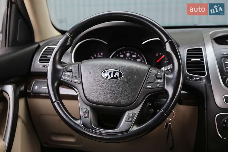 Внедорожник / Кроссовер Kia Sorento 2013 в Киеве