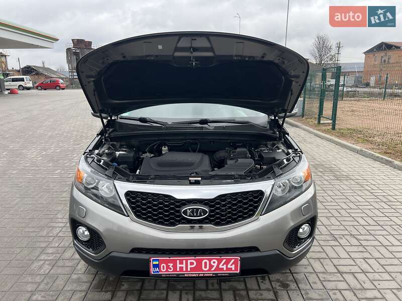 Внедорожник / Кроссовер Kia Sorento 2012 в Житомире
