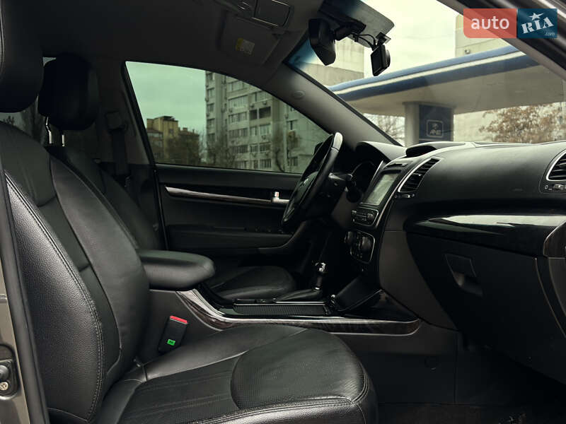 Позашляховик / Кросовер Kia Sorento 2014 в Миколаєві