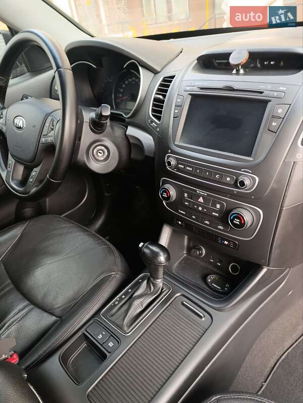 Позашляховик / Кросовер Kia Sorento 2014 в Києві