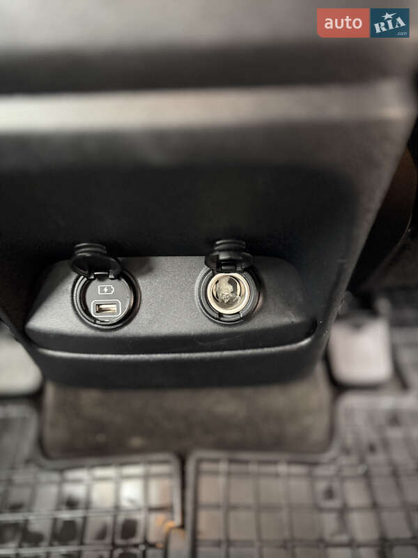 Позашляховик / Кросовер Kia Sorento 2015 в Луцьку