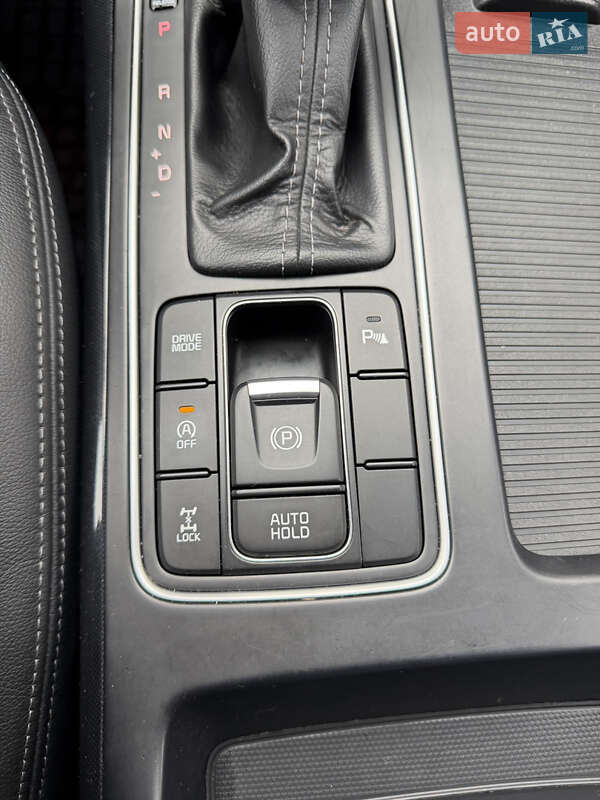 Позашляховик / Кросовер Kia Sorento 2015 в Луцьку