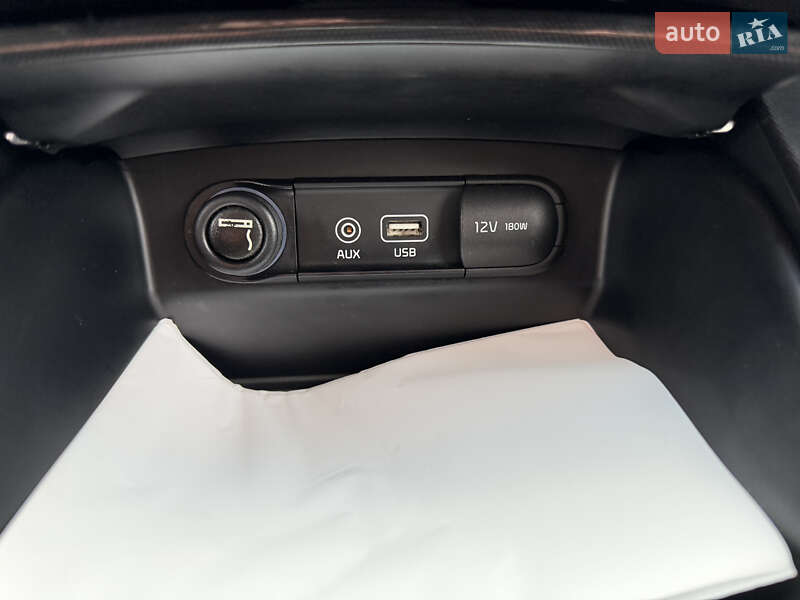 Позашляховик / Кросовер Kia Sorento 2015 в Луцьку