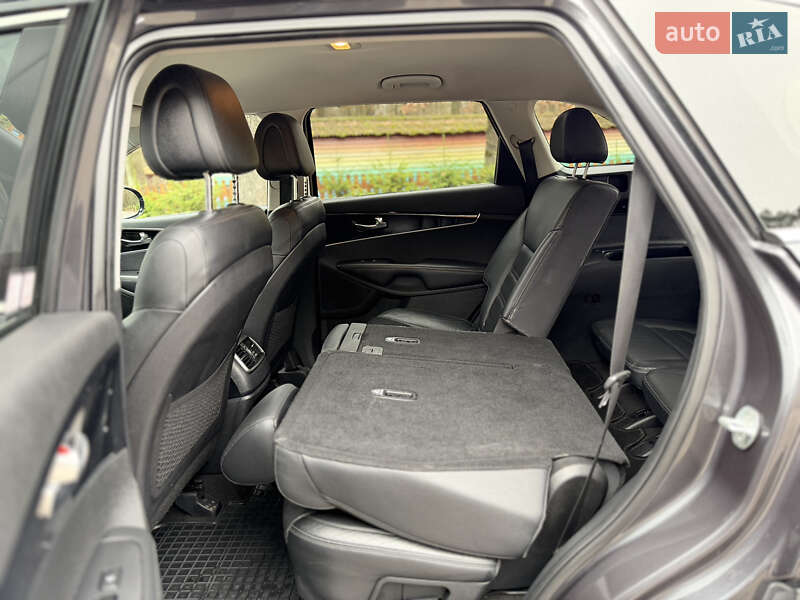 Позашляховик / Кросовер Kia Sorento 2015 в Луцьку