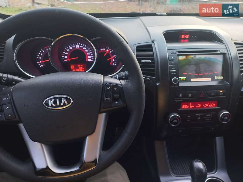 Позашляховик / Кросовер Kia Sorento 2012 в Києві