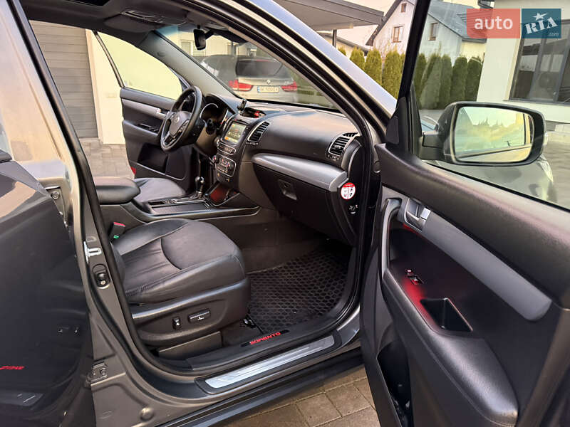 Позашляховик / Кросовер Kia Sorento 2013 в Рівному