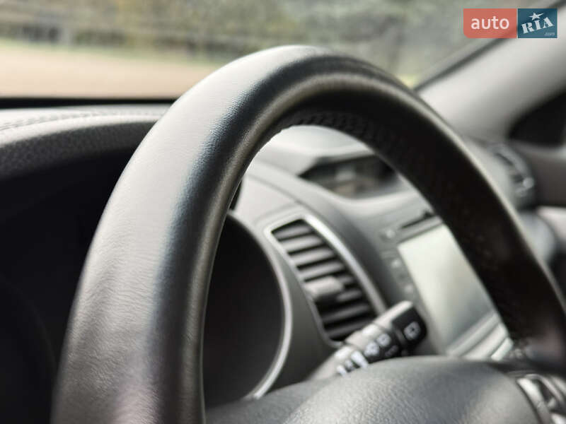 Внедорожник / Кроссовер Kia Sorento 2015 в Ровно