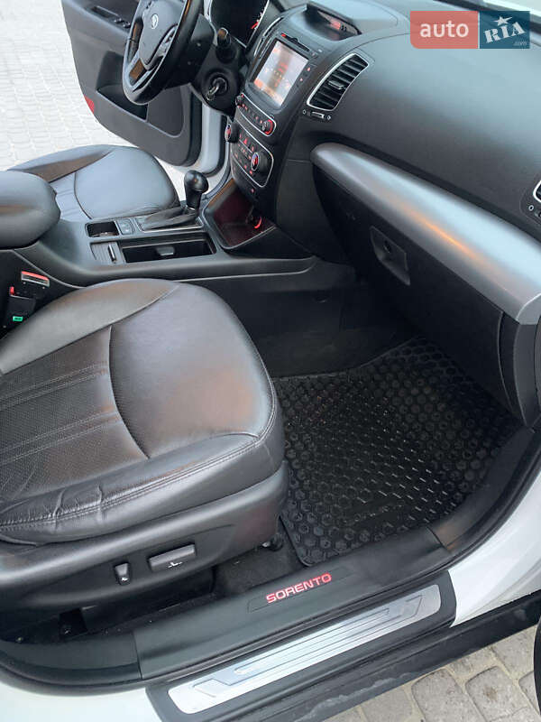 Позашляховик / Кросовер Kia Sorento 2014 в Миколаєві