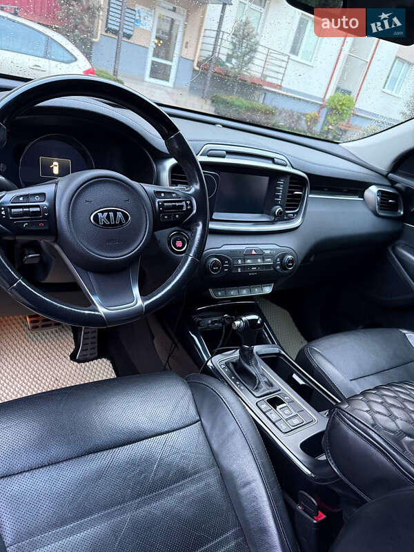 Внедорожник / Кроссовер Kia Sorento 2016 в Ужгороде