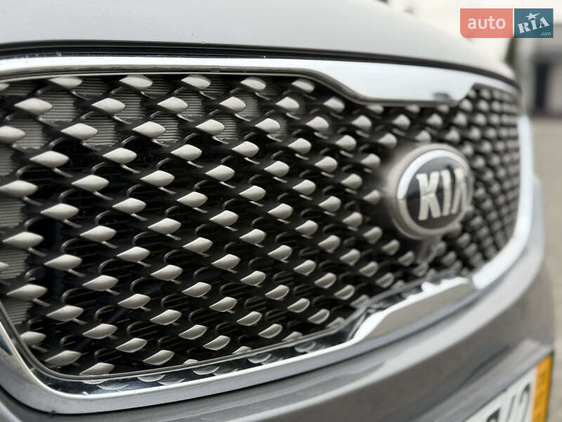 Позашляховик / Кросовер Kia Sorento 2015 в Стрию