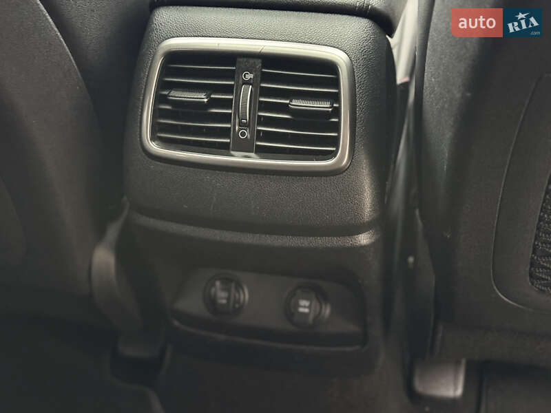 Позашляховик / Кросовер Kia Sorento 2015 в Стрию