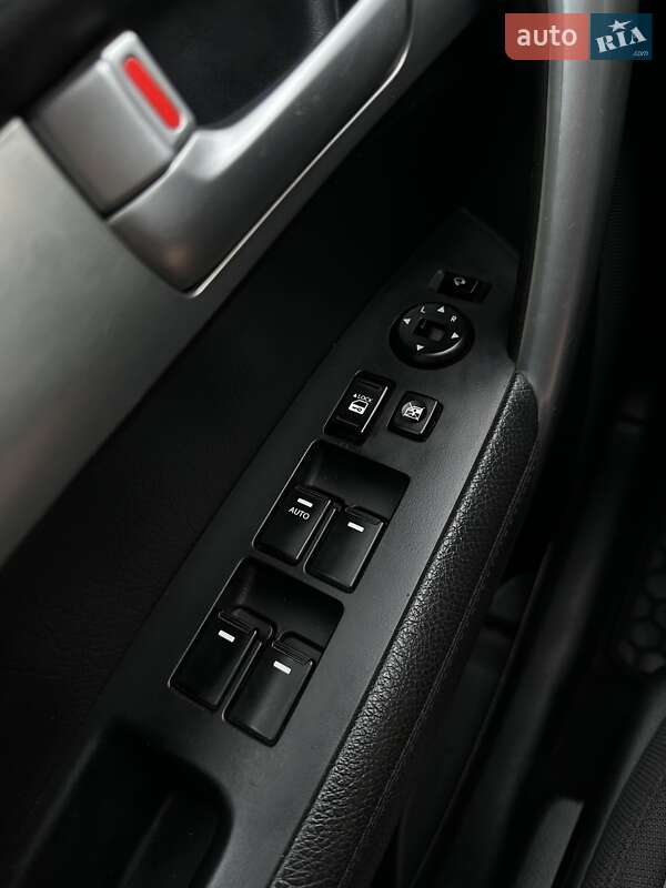 Внедорожник / Кроссовер Kia Sorento 2012 в Сумах