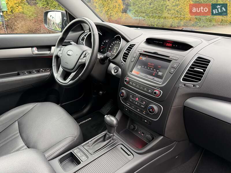 Позашляховик / Кросовер Kia Sorento 2014 в Луцьку