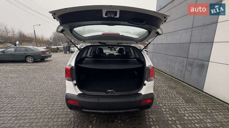 Внедорожник / Кроссовер Kia Sorento 2011 в Львове